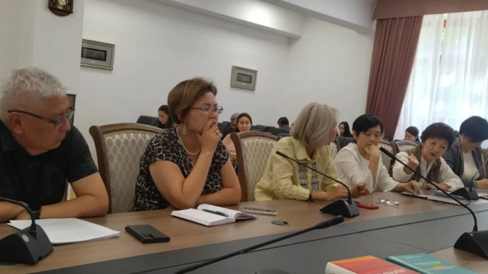 obsuzhdenie-poslaniya-glavy-gosudarstva-k.k.-tokaeva-narodu-kazahstana-2-1024x1024