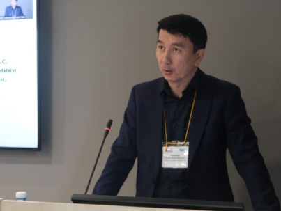 uchastie-ruzanova-r.m.-na-viii-mezhdunarodnom-simpoziume-po-regionalnoj-ekonomike-g.-ekaterinburg-2-1024x683